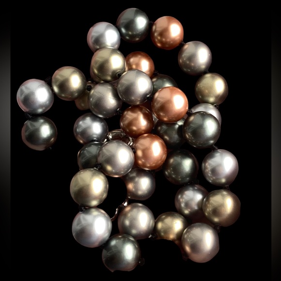 Faux Tahitian Pearl Necklace Gorgeous Colors Woman’s Jewelry - Picture 1 of 10